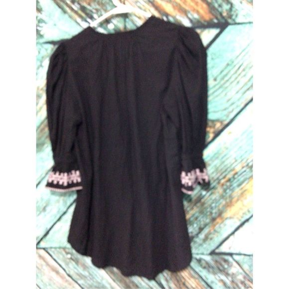 NWT ESLEY Bohemian Boho Top Black With White Embroidery Size Small - Picture 8 of 10